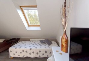 2 habitaciones, cuna de viaje, wifi y ropa de cama 