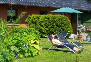 Unclassified image, 3 of 12, button