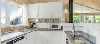 Nice home in Væggerløse with sauna