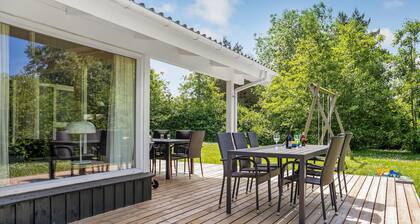 6 huonetta majoitusta Væggerløse