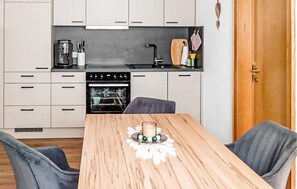 Kühlschrank, Herdplatte, Geschirrspüler