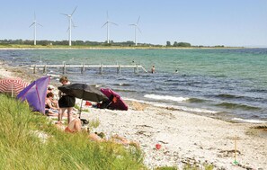 Nær stranden og fisking