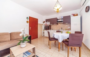 Interior - Nice apartment in Crikvenica with WiFi (Crikvenica)