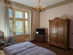 2 chambres, coffres-forts dans les chambres, lit parapluie, Wi-Fi