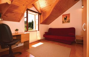 TV, fireplace - Beach front apartment in Stari Grad with WiFi (Stari Grad)