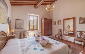 4 室のベッドルーム、旅行用ベビーベッド、WiFi (無料)