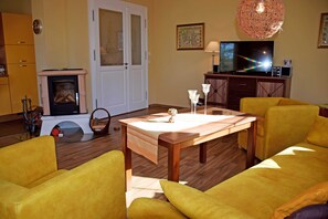 Fernseher, Kamin