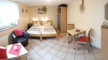 1 Schlafzimmer, Reisekinderbett, WLAN, Bettwäsche