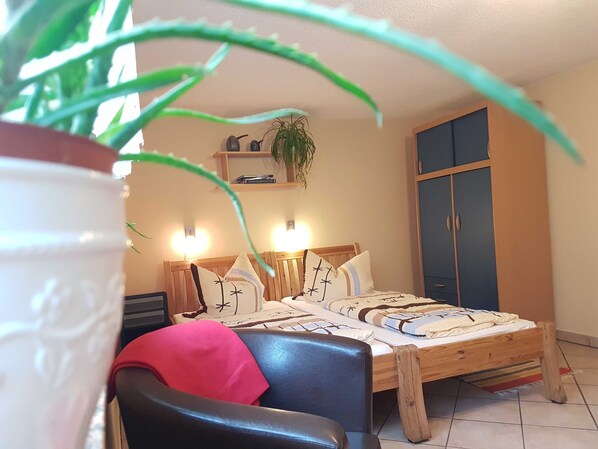 1 chambre, lit de bébé portatif, Wi-Fi, literie fournie