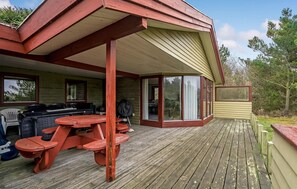 Outdoor dining - Pet friendly home in Rømø (Rømø)