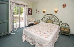 4 quartos, berço de viagem, Wi-Fi de cortesia, roupa de cama