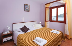 2 Schlafzimmer, Reisekinderbett, kostenloses WLAN, Bettwäsche