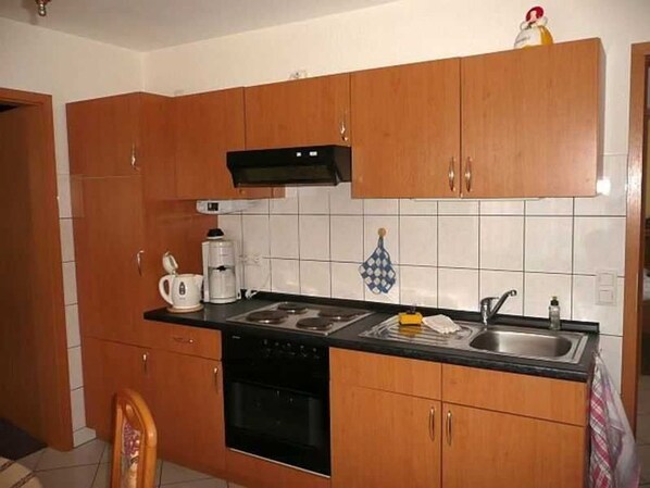 Fridge, oven