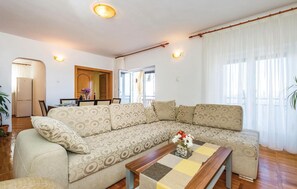 TV, DVD player - 3 bedroom beautiful apartment in Senj (Senj)