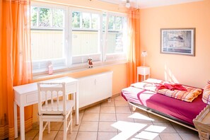 2 chambres, bureau, Wi-Fi, literie fournie