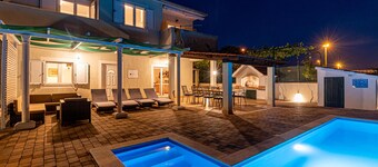 4 bedroom gorgeous home in Dubrava