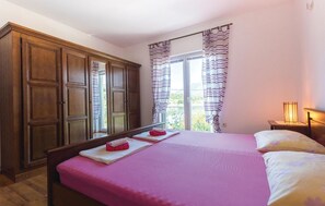 3 bedrooms, travel crib, free WiFi, bed sheets - Beautiful apartment in Bacinska jezera (Bacinska jezera)