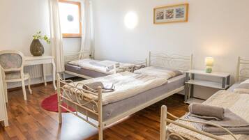 1 Schlafzimmer, Reisekinderbett, WLAN, Bettwäsche