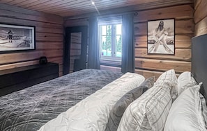 5 bedrooms, free WiFi - Cozy home in Sjusjøen with sauna (Sjusjøen)