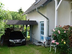 Unclassified image, 2 of 9, button