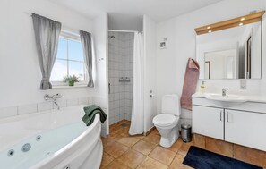 Shower - Beautiful home in Brenderup Fyn (Brenderup Fyn)