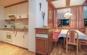 Kühlschrank, Herdplatte, Geschirrspüler