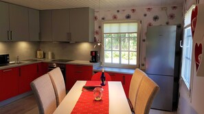 Réfrigérateur, micro-ondes, four, lave-vaisselle