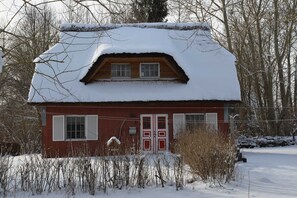 Unclassified image, 3 of 34, button