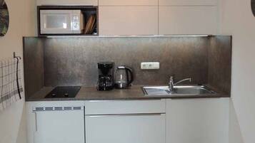 Réfrigérateur, micro-ondes