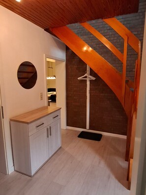 Unclassified image, 4 of 16, button