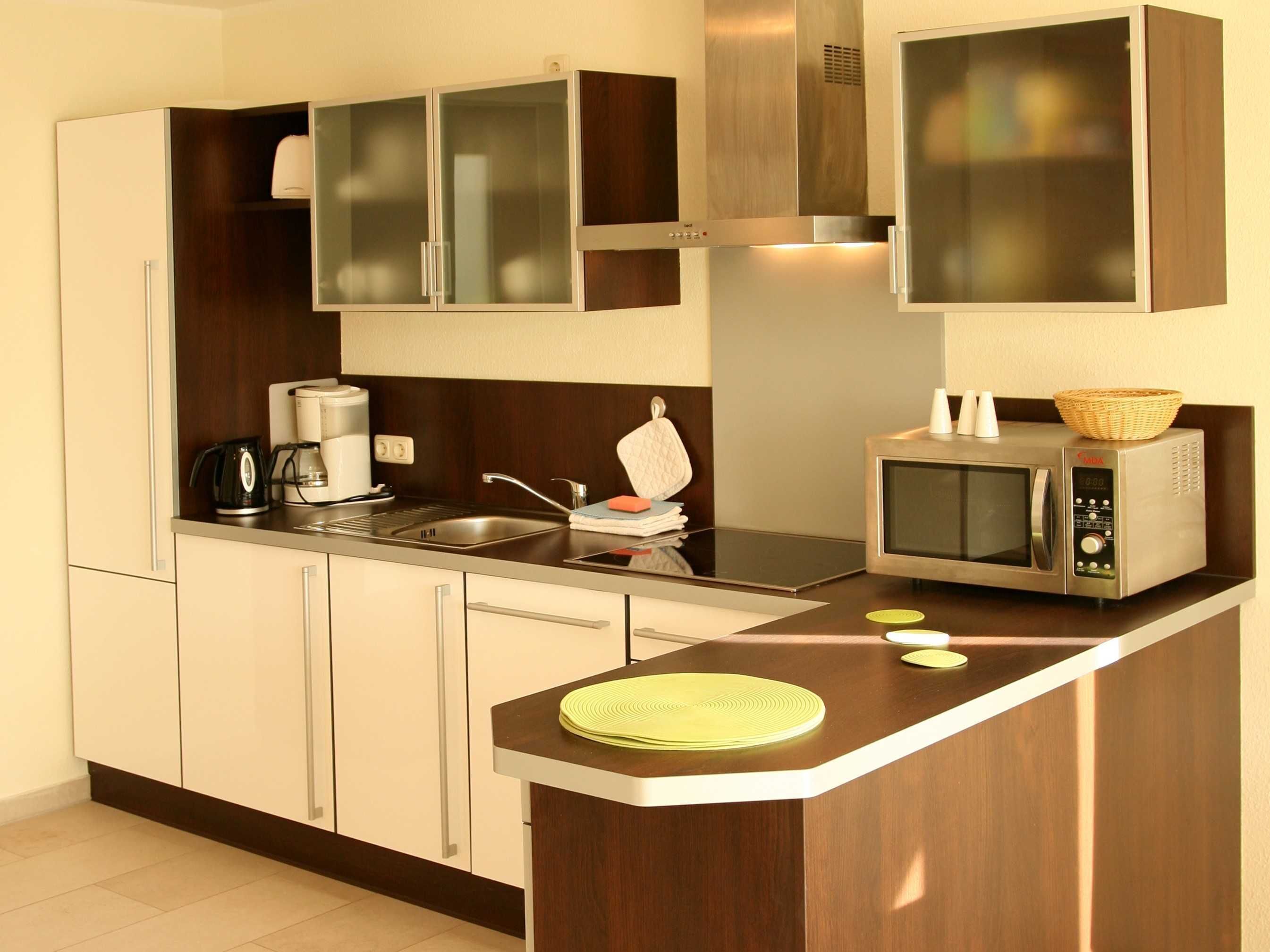 Refrigerador, microondas, lavavajillas y tostadora 