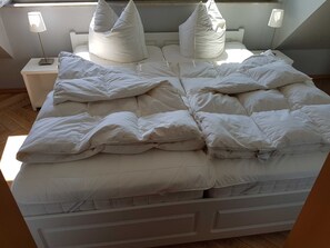 1 bedroom, travel cot, WiFi
