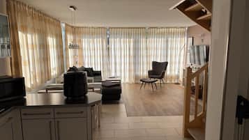 Télévision, cheminée