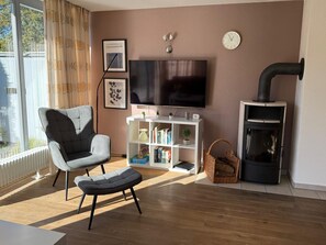 TV, fireplace - Wörtelhus - fireplace - sauna - pets - only 750 m beach - Accommodation Wörtelhus, (Börgerende-Rethwisch)