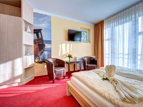 Comfort room with pantry kitchen - Aparthotel Strandhus Trivago Award Best 3