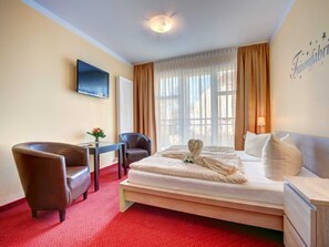 1 bedroom, in-room safe, travel crib, WiFi