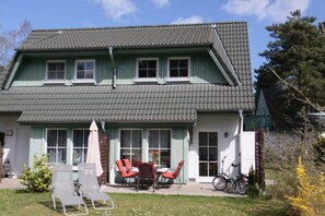 Unclassified image, 4 of 19, button