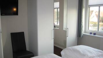 2 slaapkamers, een kluis op de kamer, reisbedje, wifi