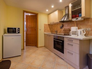 Frigorifero, microonde, forno