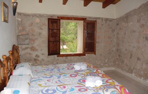 3 chambres, lit parapluie, Wi-Fi gratuit, draps fournis