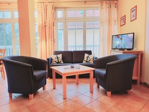 TV - (175) 2-room apartment - apartment house Dünenschloss (Kühlungsborn)