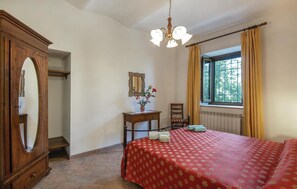 1 bedroom, travel cot, free WiFi, bed sheets - Beautiful home in Acquasparta -TR- (Acquasparta -TR-)