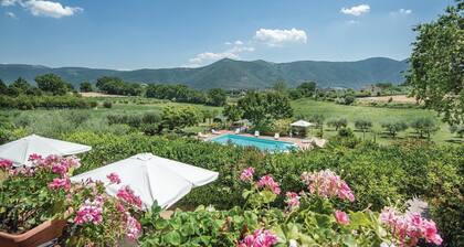 9 huonetta majoitus Acquasparta -TR-