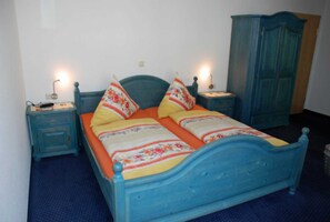 1 bedroom, WiFi, bed sheets - 05 Double room incl. breakfast - Bed and breakfast in Sellin (Sellin)