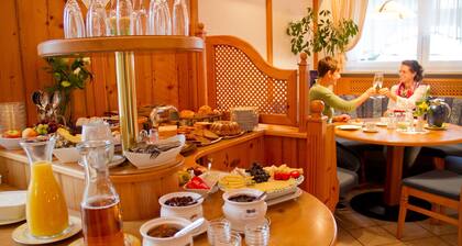 FEWO 2 - Wellness - Pension KNOLL am Attersee