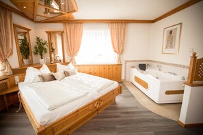 1 Schlafzimmer, Zimmersafe, Schreibtisch