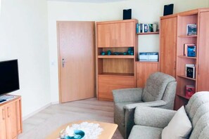 Unclassified image, 5 of 13, button