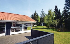 Property grounds - Nice home in Væggerløse with kitchen (Væggerløse)