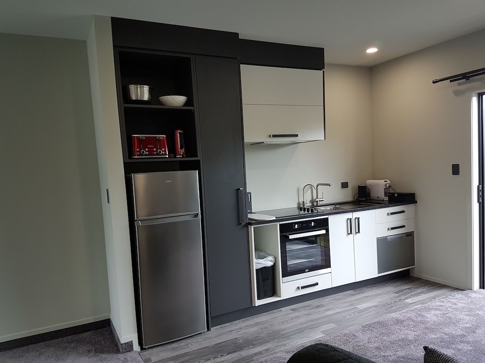 Sport of Kings Motel by null