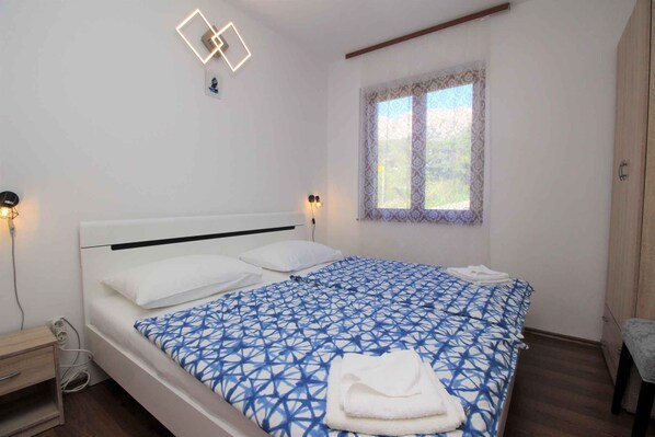 2 bedrooms, Internet